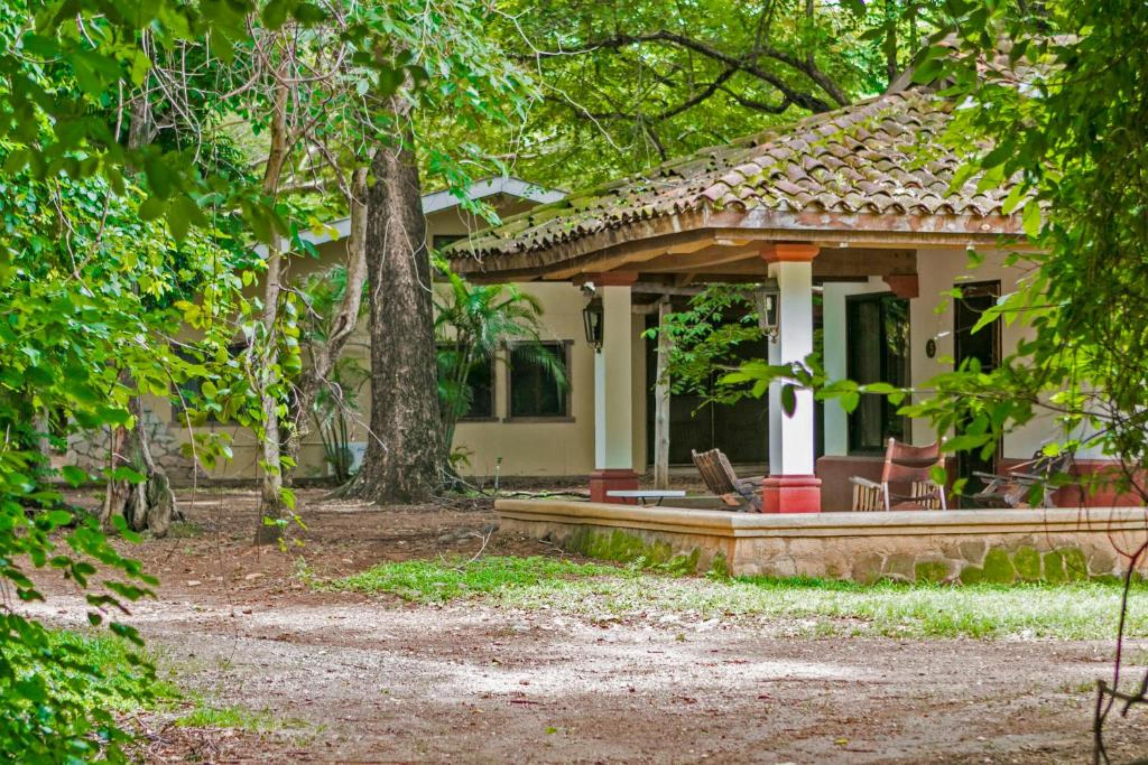 Hotel Hacienda La Pacifica Canas Exterior photo