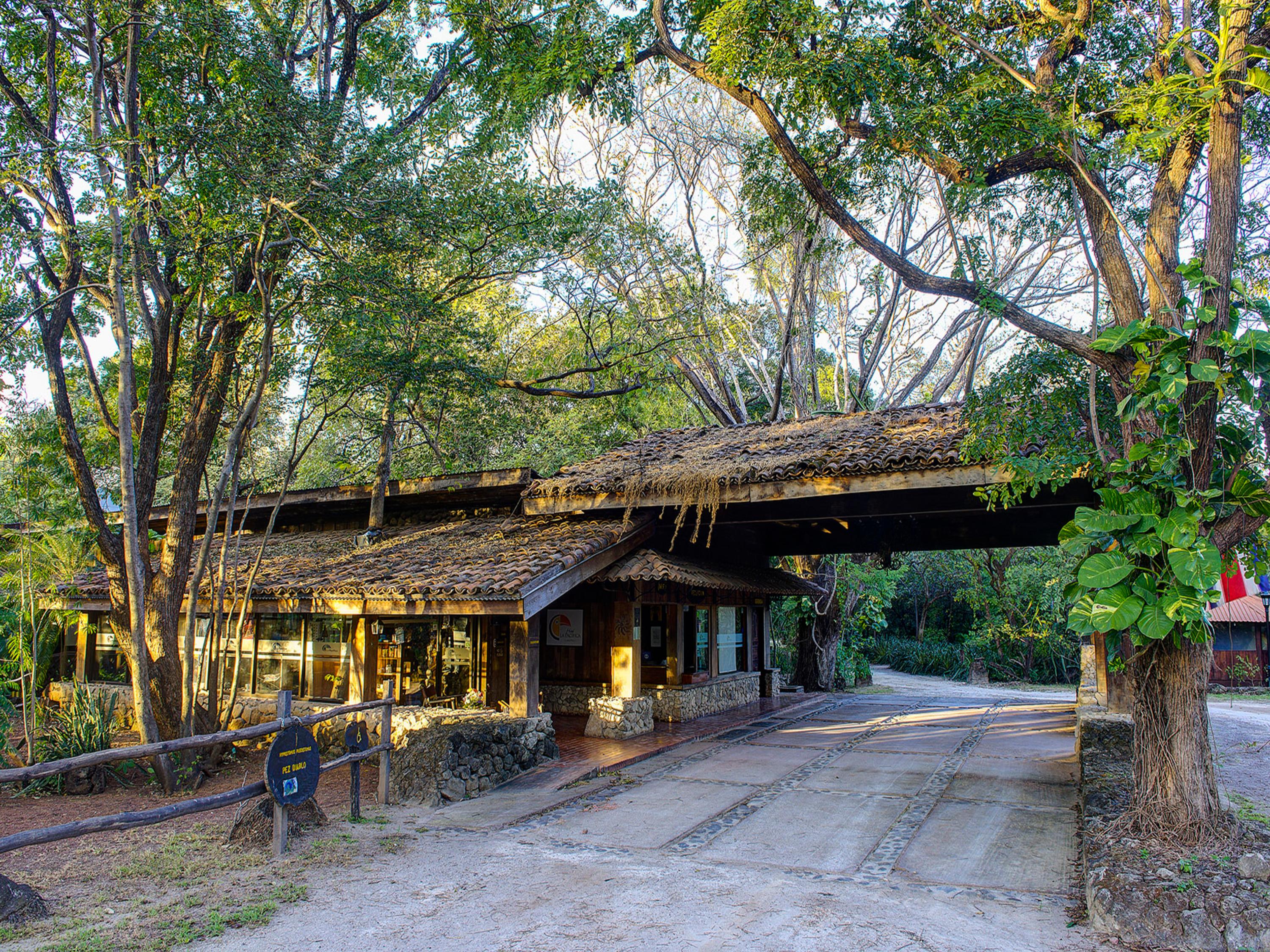 Hotel Hacienda La Pacifica Canas Exterior photo